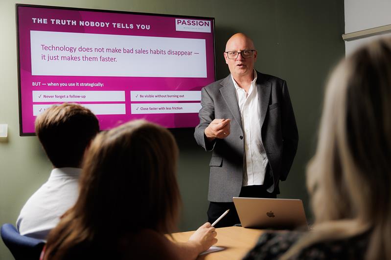 A warm, one to one sales coaching conversation